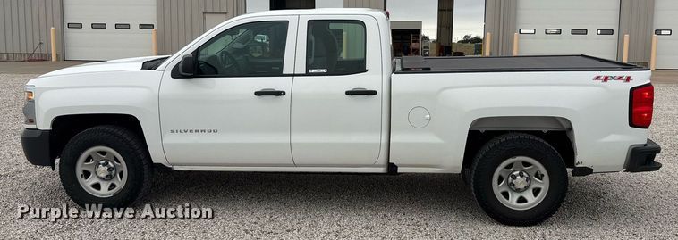 image for item ET8006 2017 Chevrolet Silverado 1500  Double Cab pickup truck