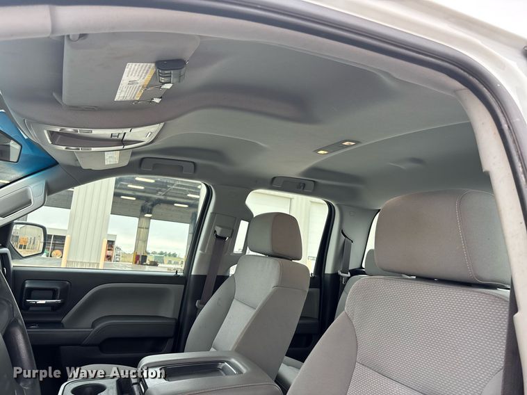 image for item ET8006 2017 Chevrolet Silverado 1500  Double Cab pickup truck