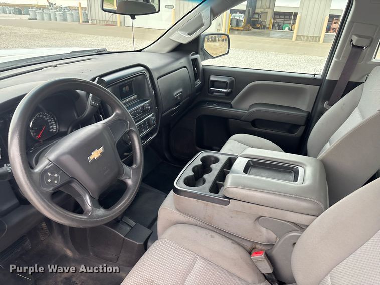 image for item ET8006 2017 Chevrolet Silverado 1500  Double Cab pickup truck