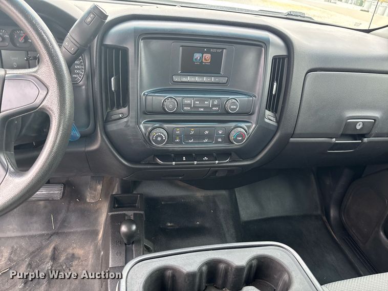 image for item ET8006 2017 Chevrolet Silverado 1500  Double Cab pickup truck