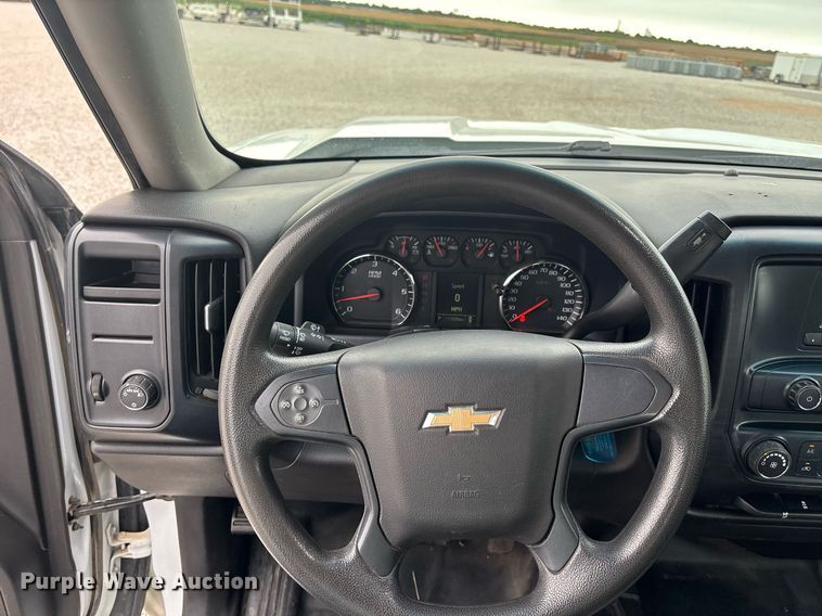 image for item ET8006 2017 Chevrolet Silverado 1500  Double Cab pickup truck