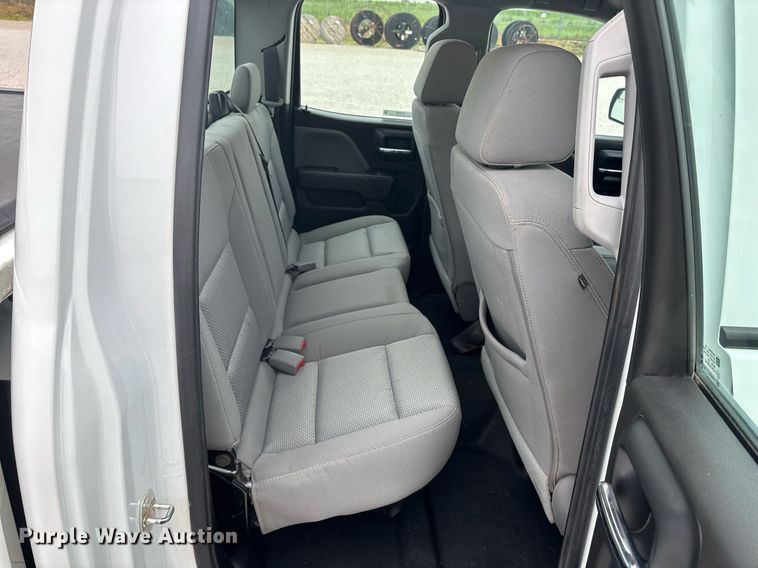 image for item ET8006 2017 Chevrolet Silverado 1500  Double Cab pickup truck