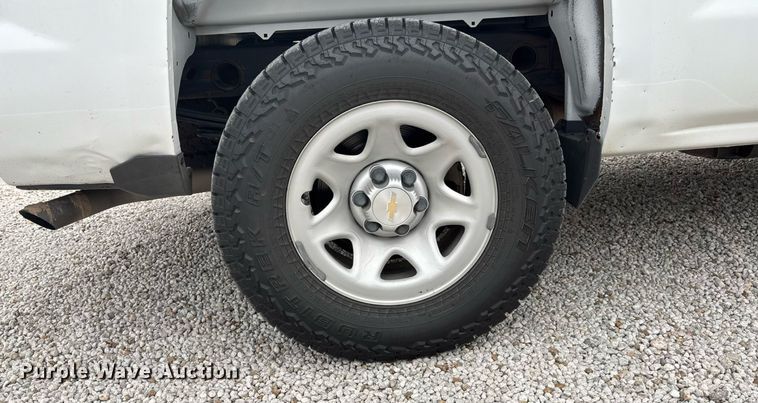 image for item ET8006 2017 Chevrolet Silverado 1500  Double Cab pickup truck