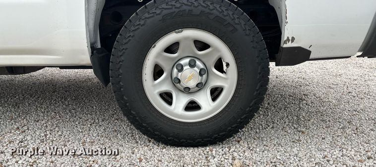 image for item ET8006 2017 Chevrolet Silverado 1500  Double Cab pickup truck