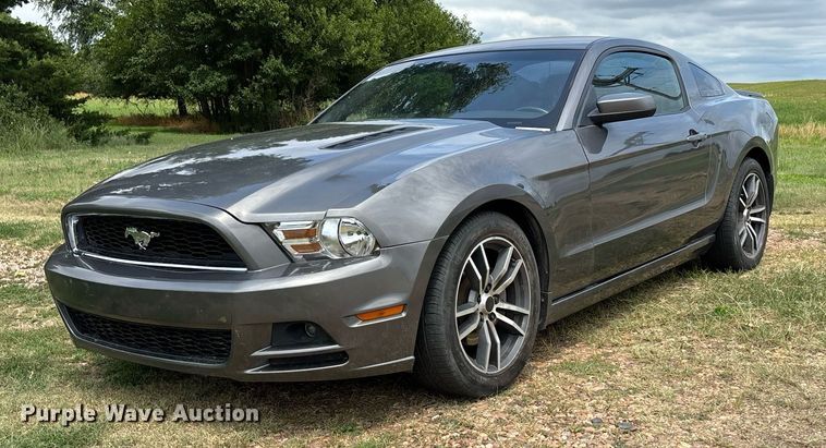 image for item ET8010 2013 Ford Mustang 