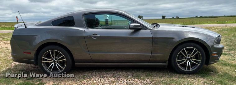 image for item ET8010 2013 Ford Mustang 