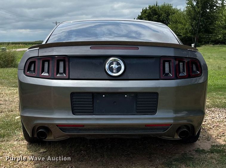 image for item ET8010 2013 Ford Mustang 