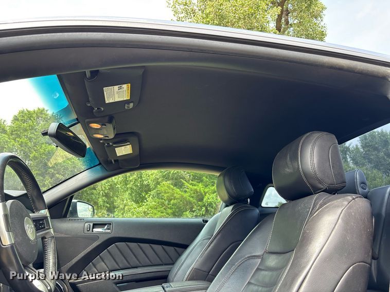 image for item ET8010 2013 Ford Mustang 