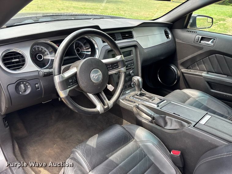 image for item ET8010 2013 Ford Mustang 