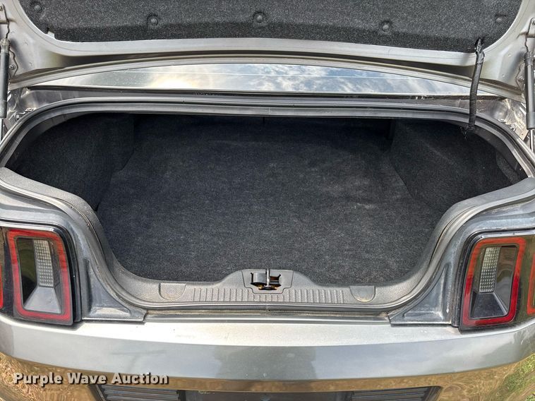 image for item ET8010 2013 Ford Mustang 