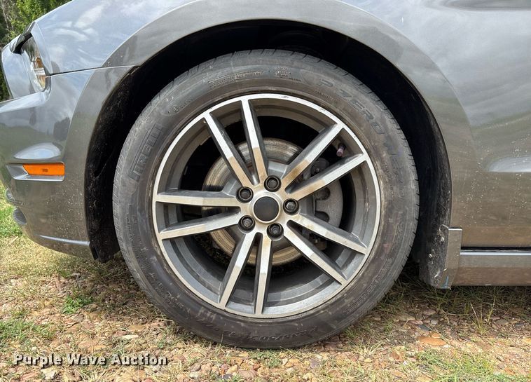 image for item ET8010 2013 Ford Mustang 