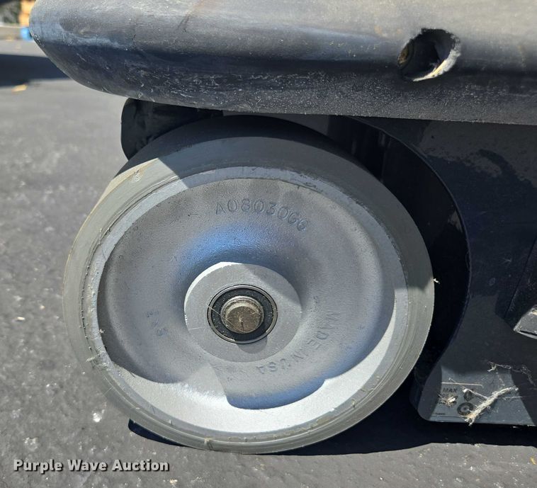 image for item FB9404 2007 JLG 10MSP order picker