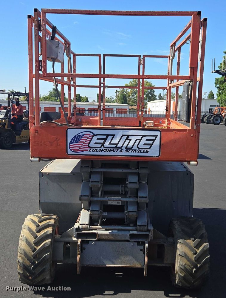 image for item FB9406 2014 Skyjack SJ 6832RT scissor lift