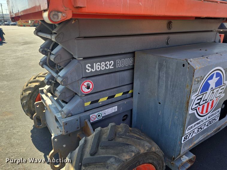 image for item FB9406 2014 Skyjack SJ 6832RT scissor lift
