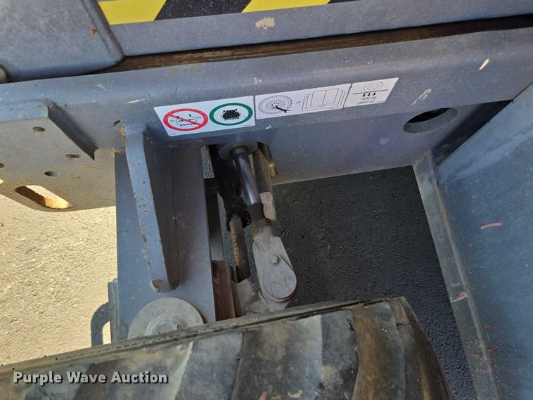 image for item FB9406 2014 Skyjack SJ 6832RT scissor lift