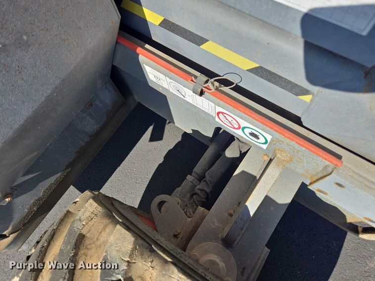 image for item FB9406 2014 Skyjack SJ 6832RT scissor lift