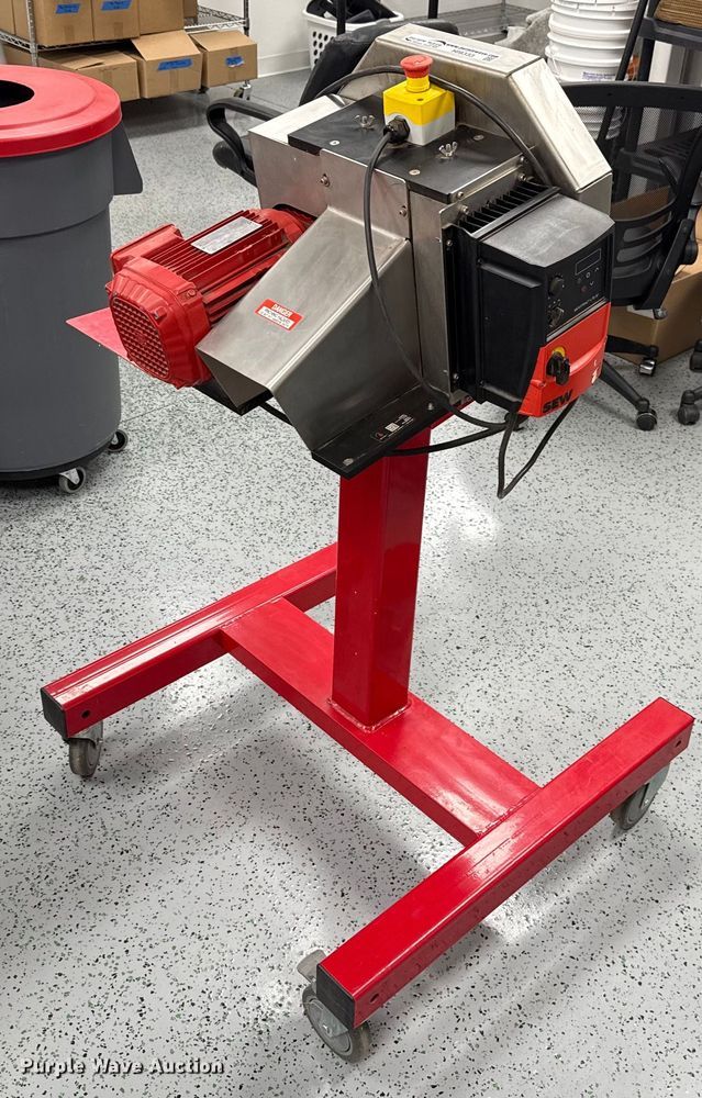 image for item HI9333 Centurion Pro High Performance Bucker hemp stripper