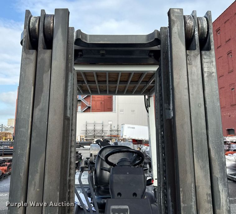 image for item MZ9391 2013 Nissan PF80YLP forklift