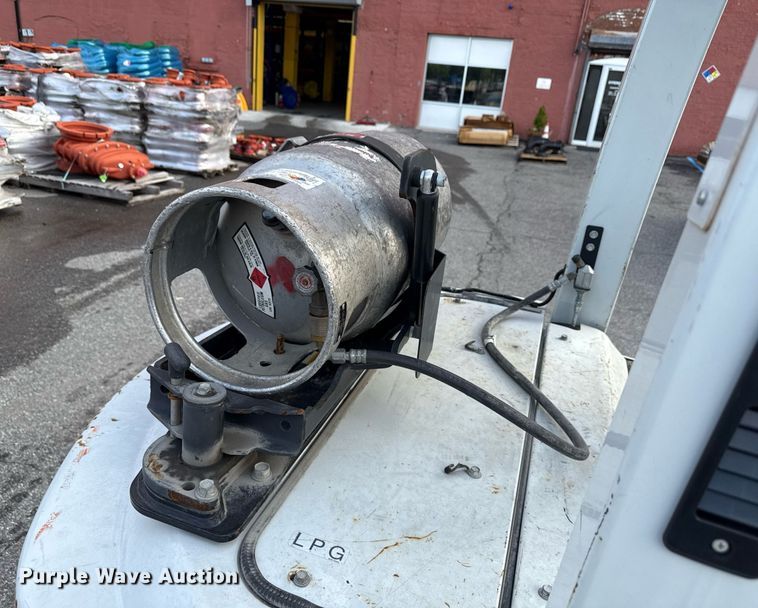 image for item MZ9391 2013 Nissan PF80YLP forklift