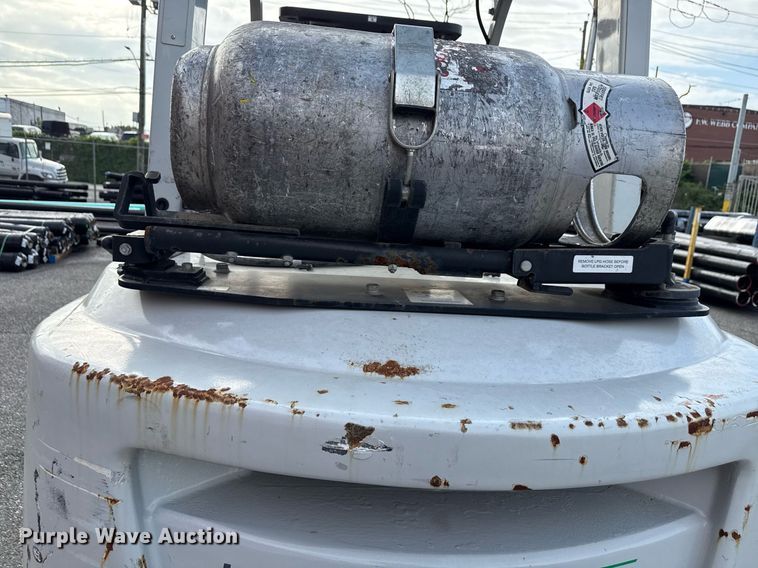 image for item MZ9391 2013 Nissan PF80YLP forklift