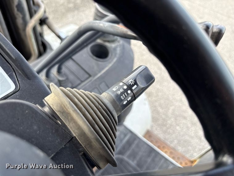 image for item MZ9391 2013 Nissan PF80YLP forklift