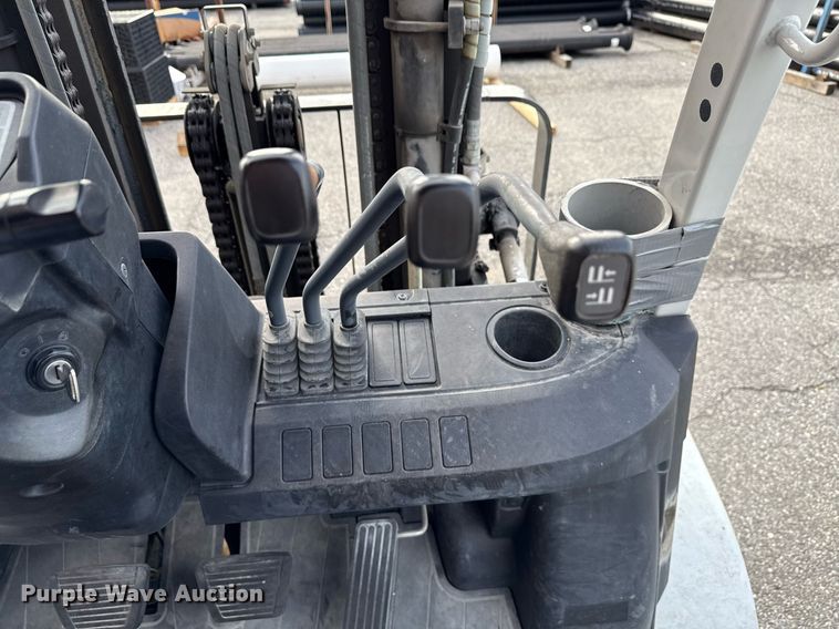 image for item MZ9391 2013 Nissan PF80YLP forklift