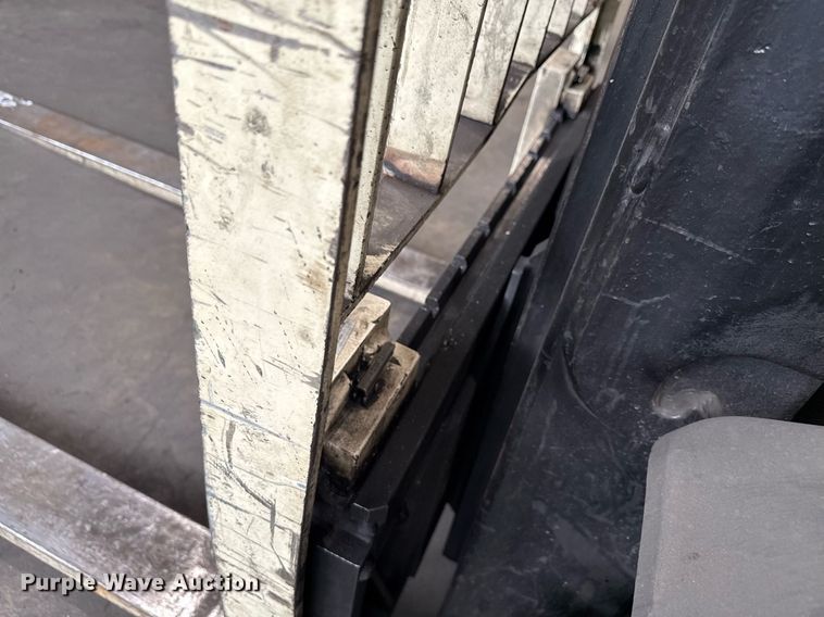 image for item MZ9392 2018 Yale GLP050 forklift