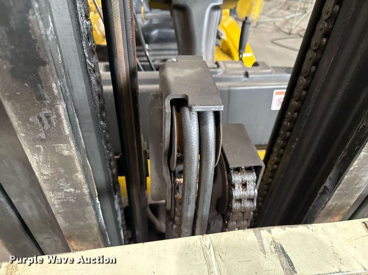 image for item MZ9392 2018 Yale GLP050 forklift