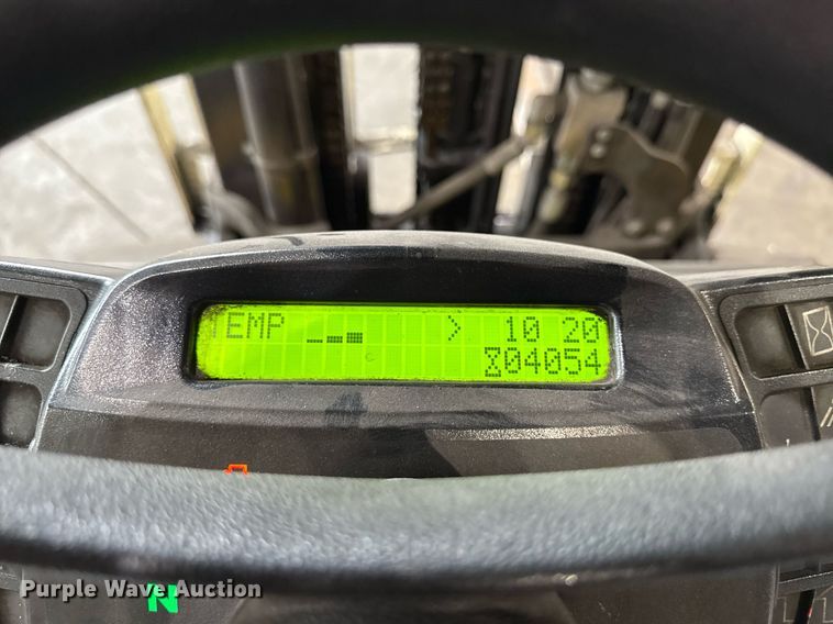 image for item MZ9392 2018 Yale GLP050 forklift