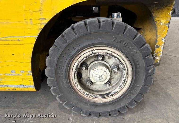 image for item MZ9392 2018 Yale GLP050 forklift