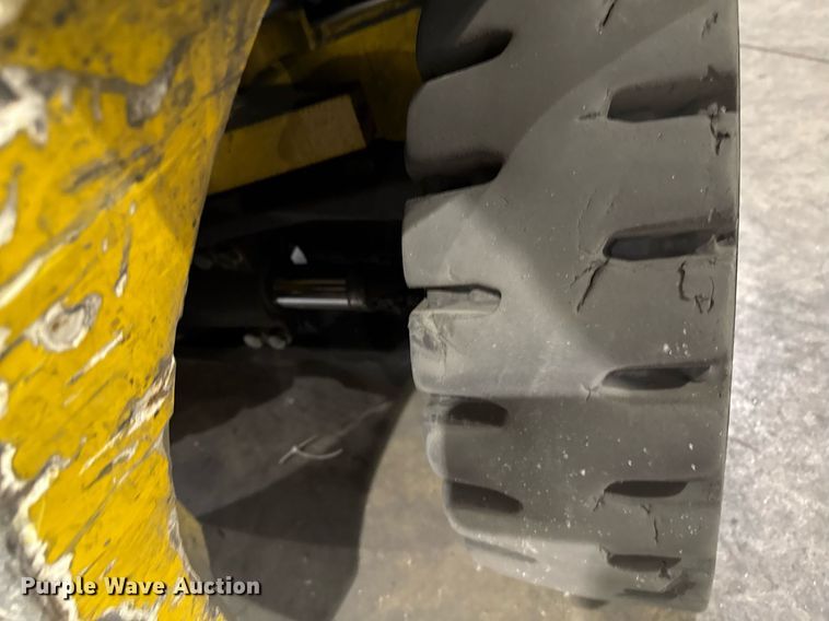 image for item MZ9392 2018 Yale GLP050 forklift