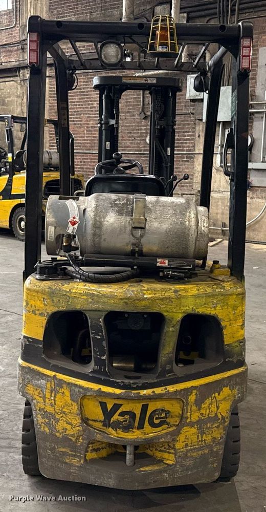 image for item MZ9393 2018 Yale GLP040 forklift
