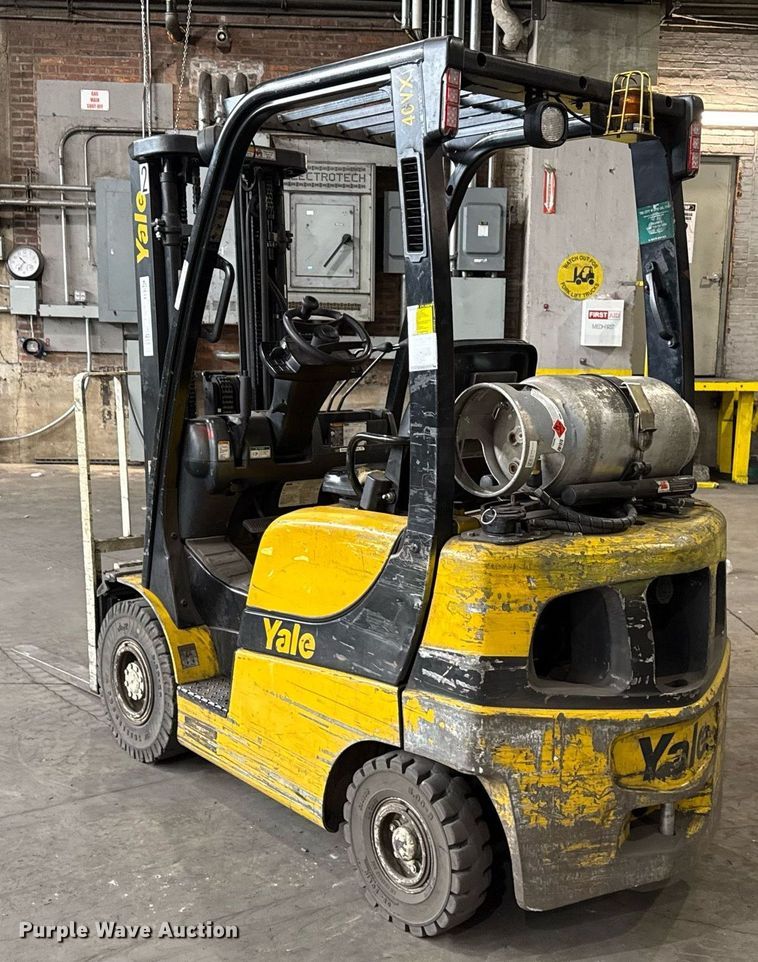 image for item MZ9393 2018 Yale GLP040 forklift