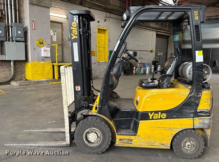 image for item MZ9393 2018 Yale GLP040 forklift