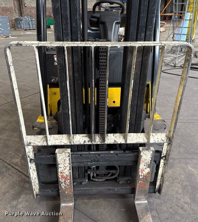 image for item MZ9393 2018 Yale GLP040 forklift