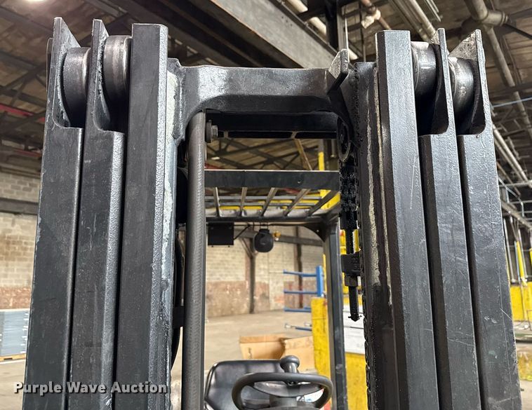 image for item MZ9393 2018 Yale GLP040 forklift