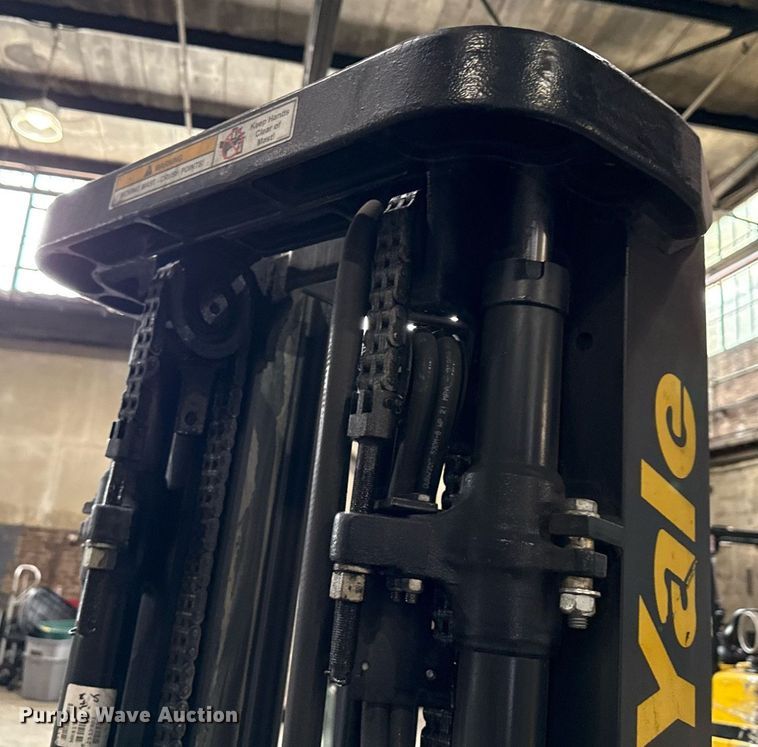image for item MZ9393 2018 Yale GLP040 forklift