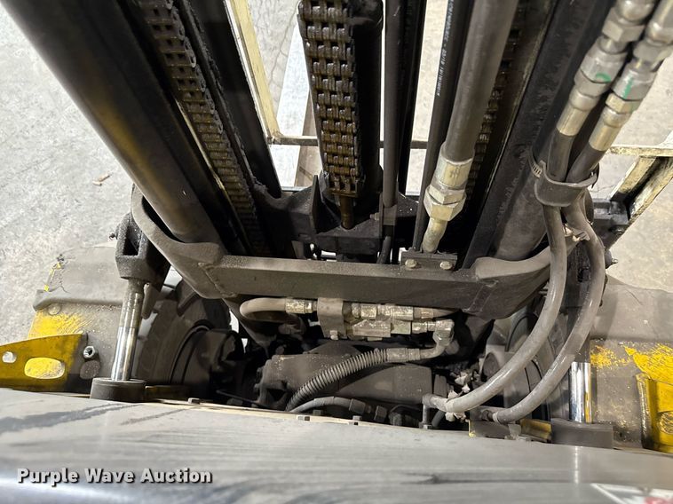 image for item MZ9393 2018 Yale GLP040 forklift