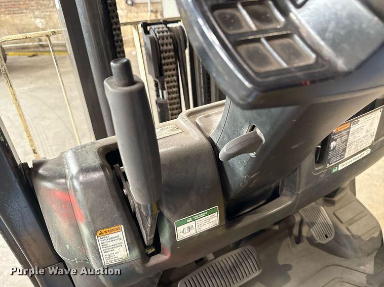 image for item MZ9393 2018 Yale GLP040 forklift