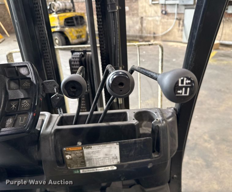 image for item MZ9393 2018 Yale GLP040 forklift