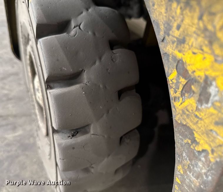 image for item MZ9393 2018 Yale GLP040 forklift