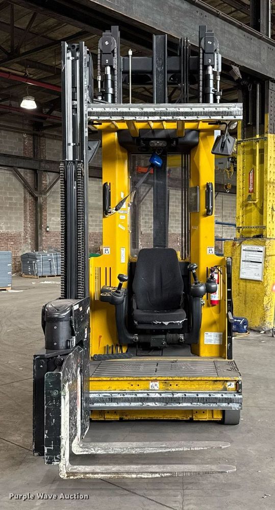 image for item MZ9395 2017 Yale NTA030SB turret truck