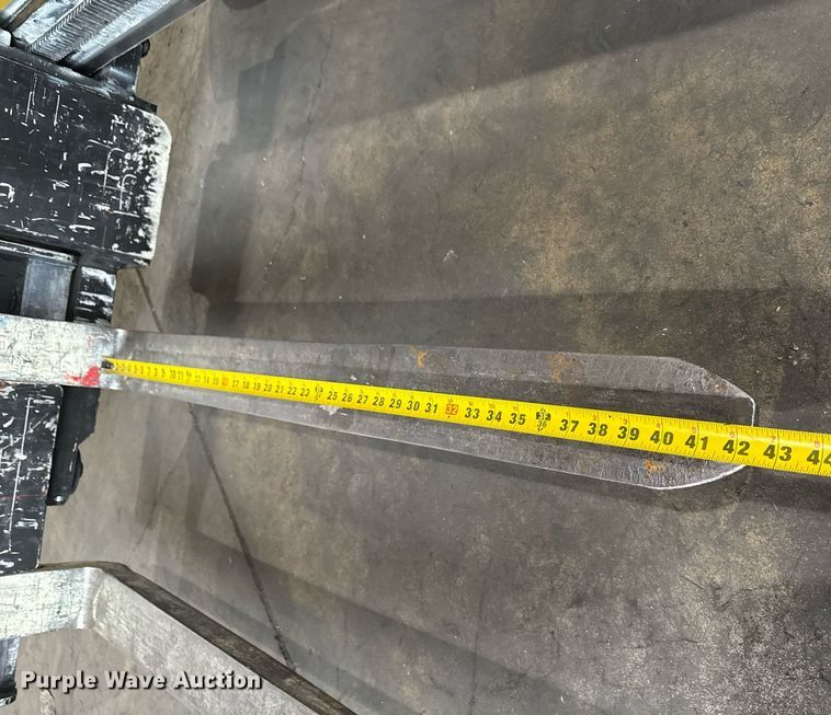 image for item MZ9395 2017 Yale NTA030SB turret truck