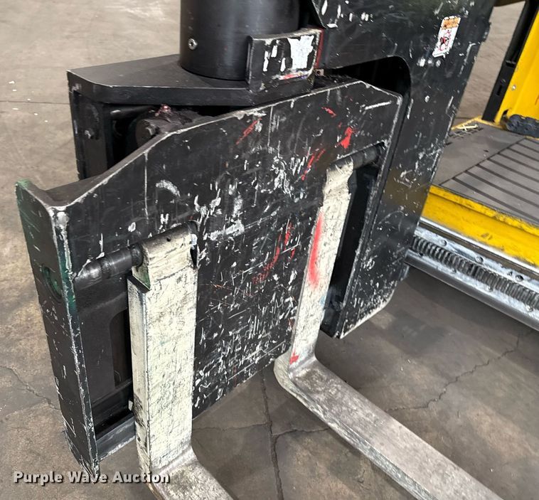 image for item MZ9395 2017 Yale NTA030SB turret truck