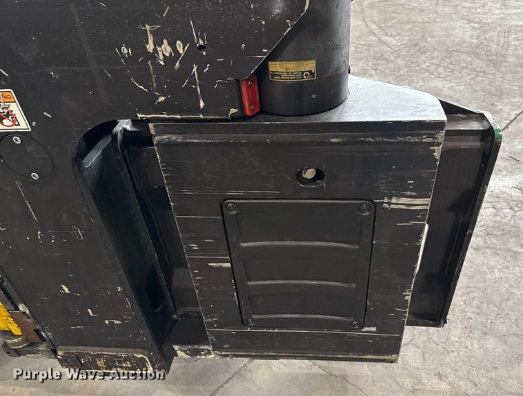 image for item MZ9395 2017 Yale NTA030SB turret truck