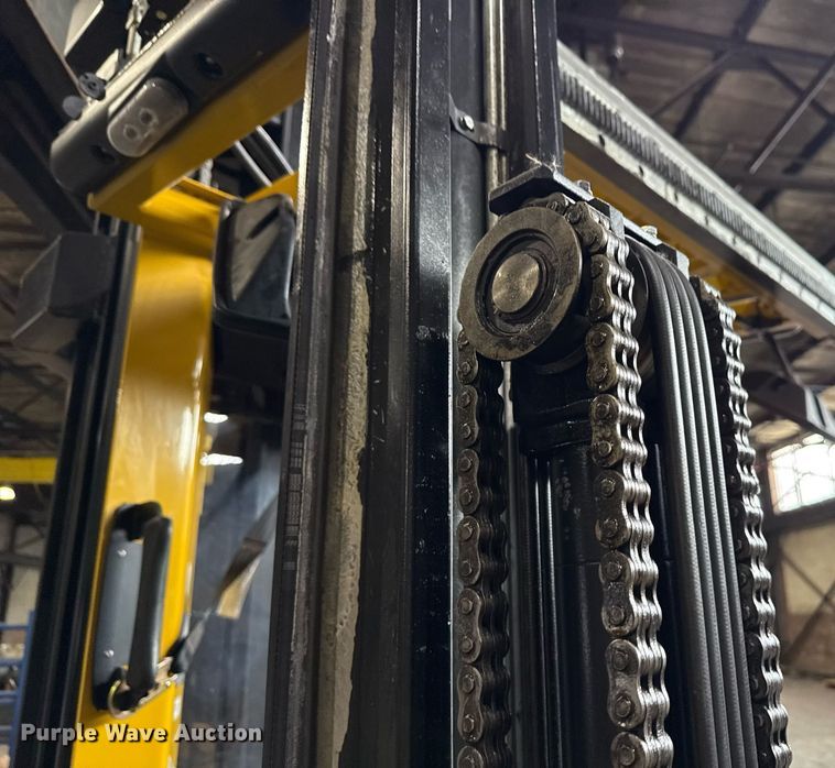 image for item MZ9395 2017 Yale NTA030SB turret truck