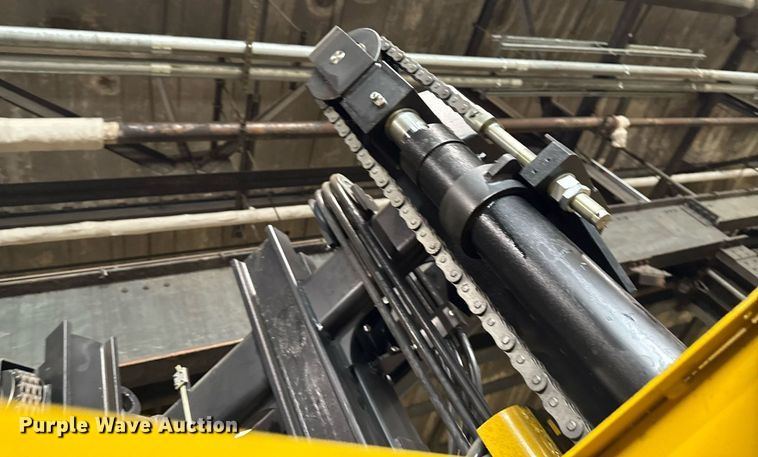 image for item MZ9395 2017 Yale NTA030SB turret truck