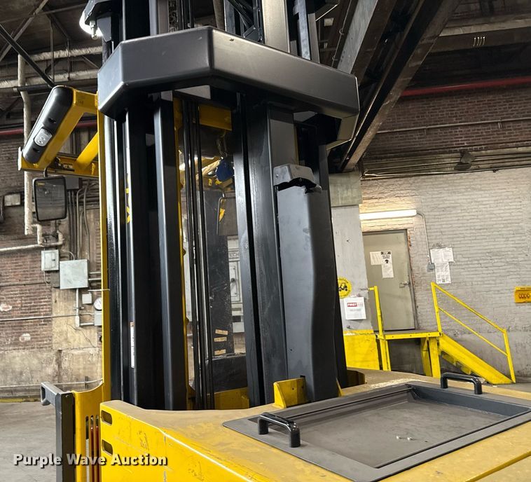 image for item MZ9395 2017 Yale NTA030SB turret truck