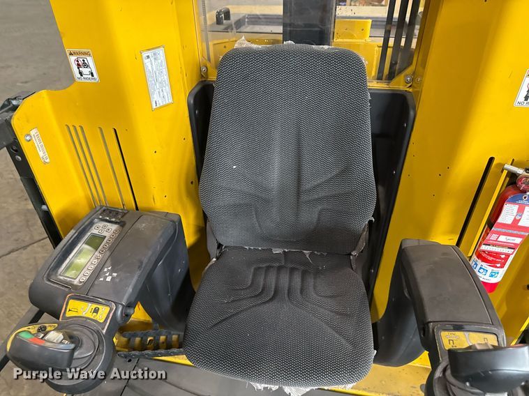 image for item MZ9395 2017 Yale NTA030SB turret truck