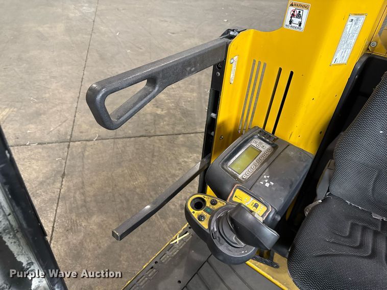 image for item MZ9395 2017 Yale NTA030SB turret truck